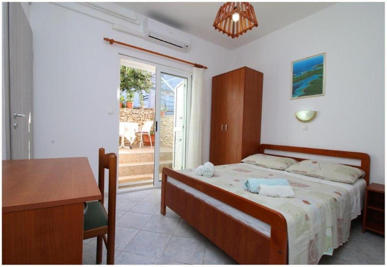 Apartments And Rooms Mirja-Parking Primosten Ngoại thất bức ảnh