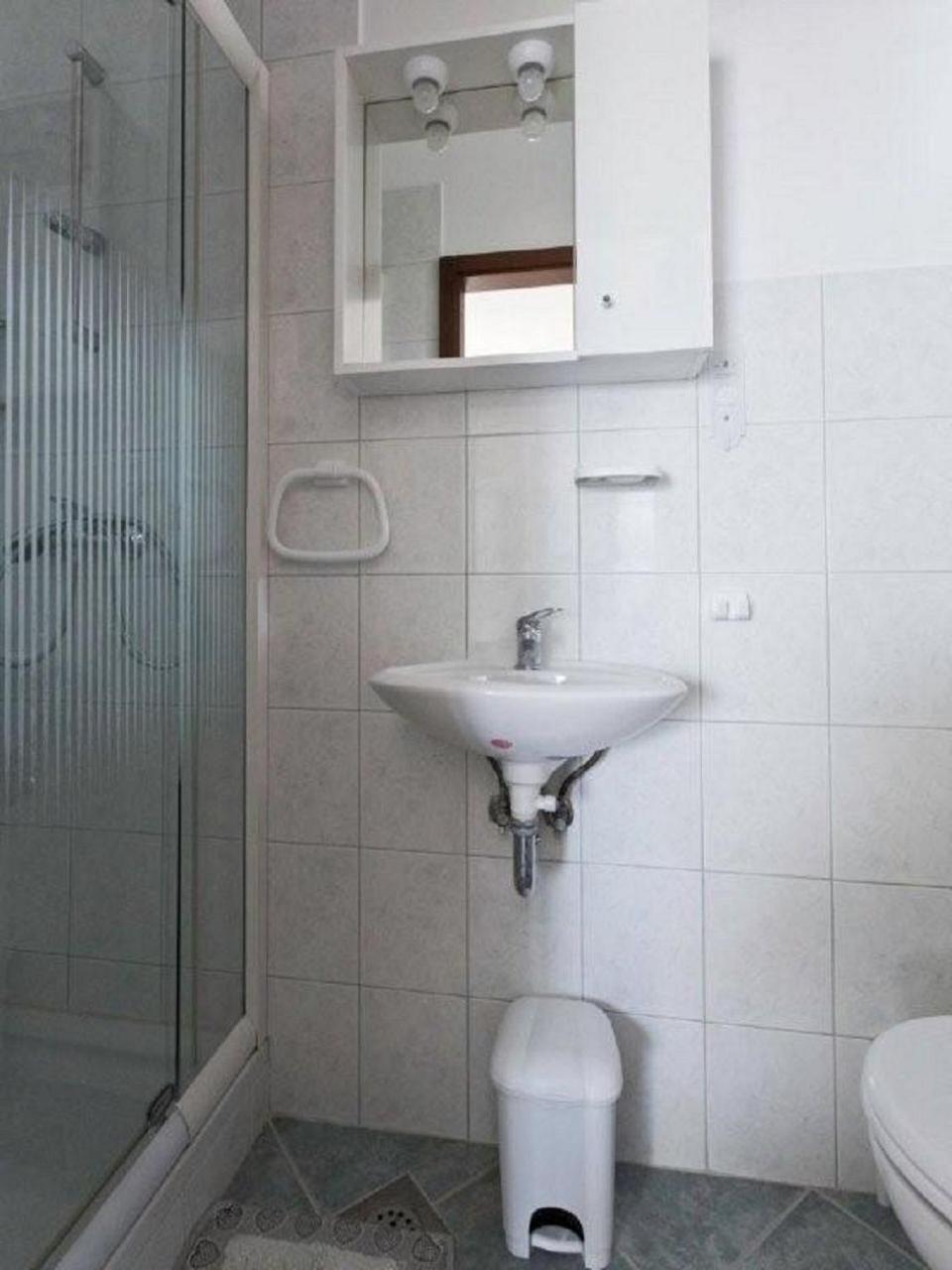 Apartments And Rooms Mirja-Parking Primosten Ngoại thất bức ảnh