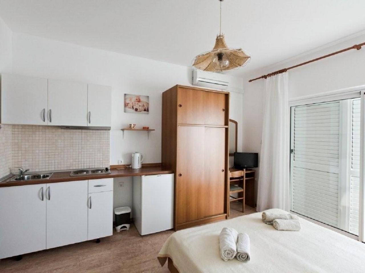 Apartments And Rooms Mirja-Parking Primosten Ngoại thất bức ảnh