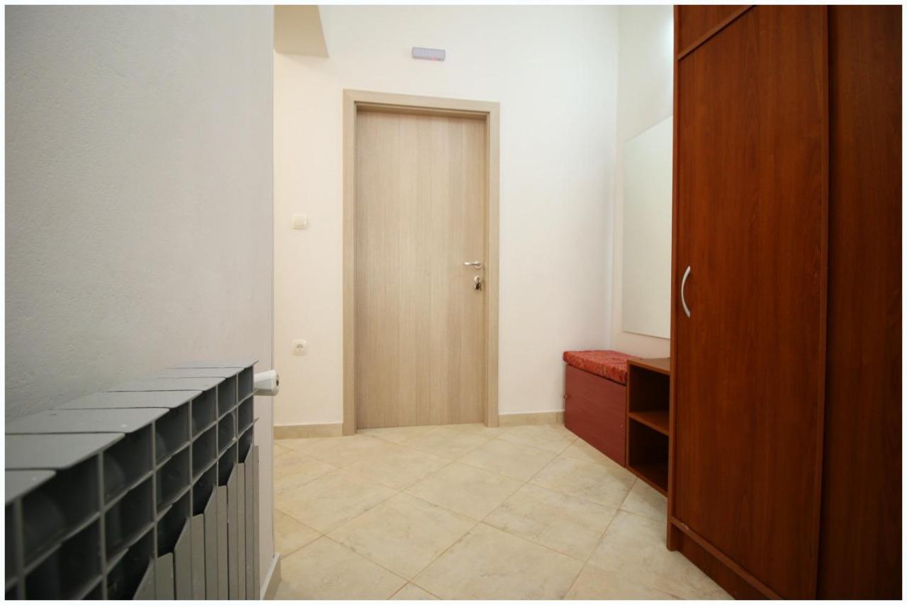 Apartments And Rooms Mirja-Parking Primosten Ngoại thất bức ảnh